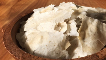 Dehydrated starter in a wooden bowl